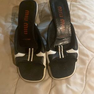 Mid mountains mules   Black and white tops white bottoms